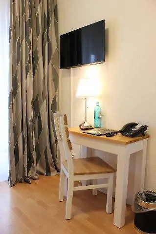 ***  Hotel Luetzow Berlin Germany